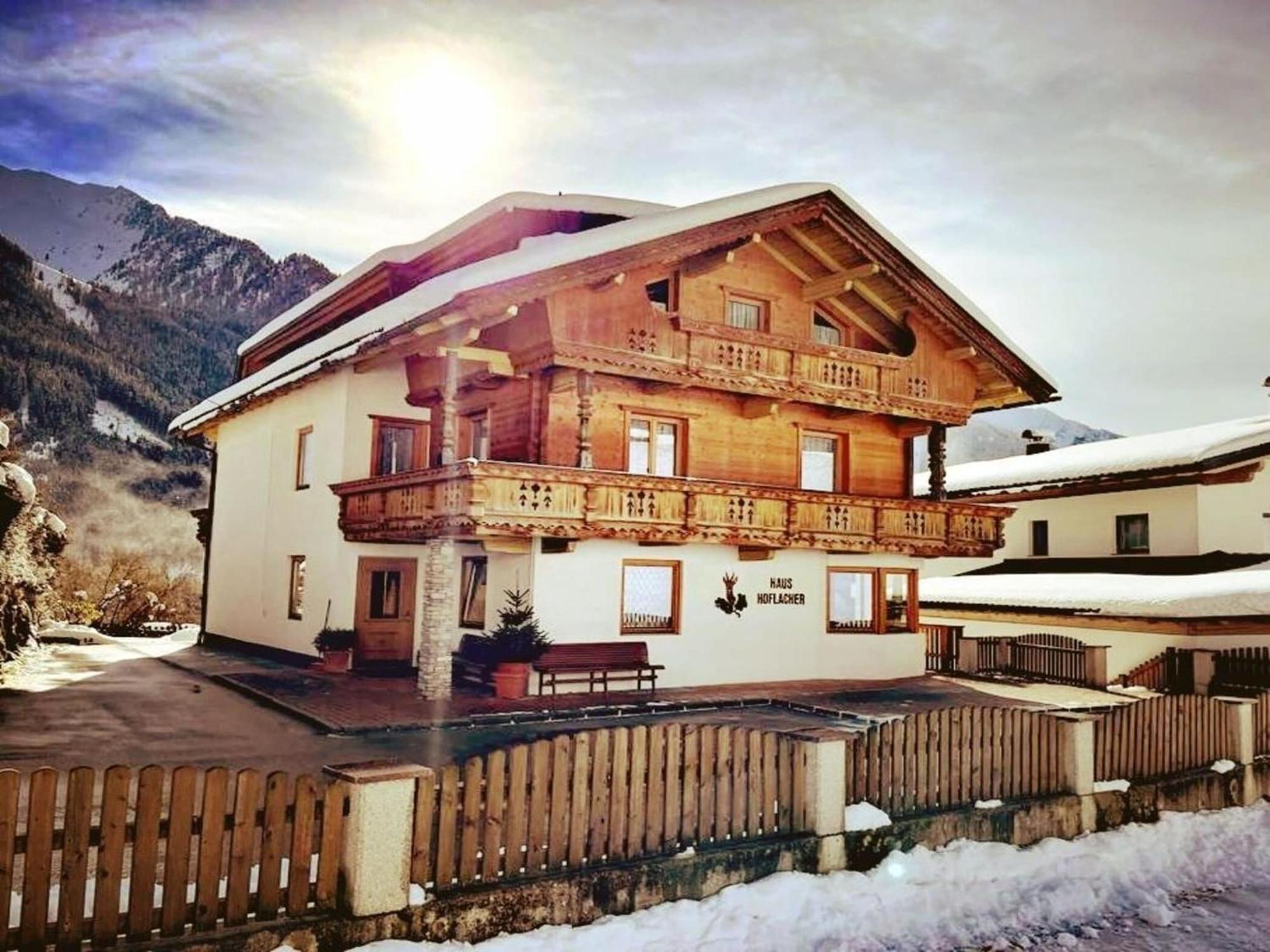 In With A Balcony Mayrhofen