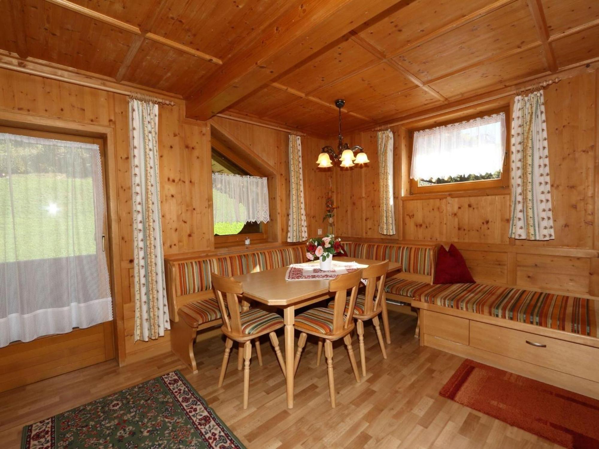 In With A Balcony * Mayrhofen